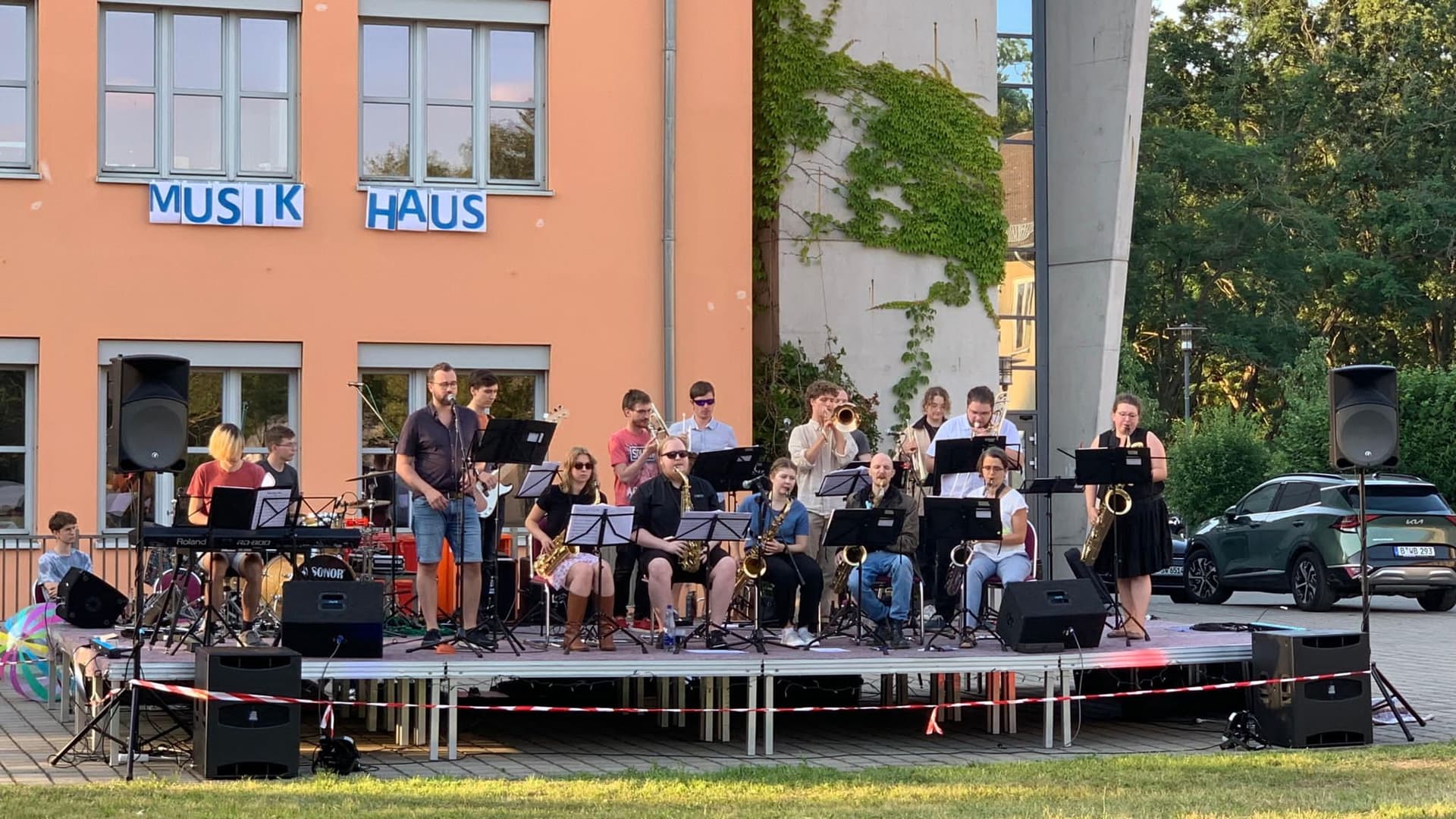 Fête de la Musique: Bigband Schwungkollegium